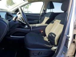 
										Hyundai Tucson Hybrid full									