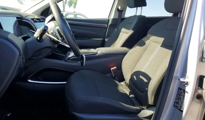 
								Hyundai Tucson Hybrid full									