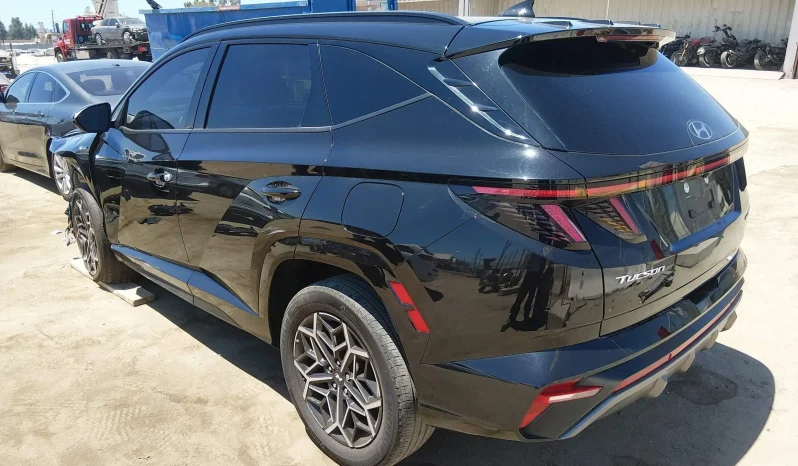 
								Hyundai Tucson full									