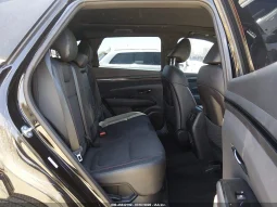 
										Hyundai Tucson full									