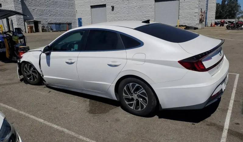 
								Hyundai Sonata Hybrid full									