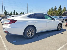 
										Hyundai Sonata Hybrid full									
