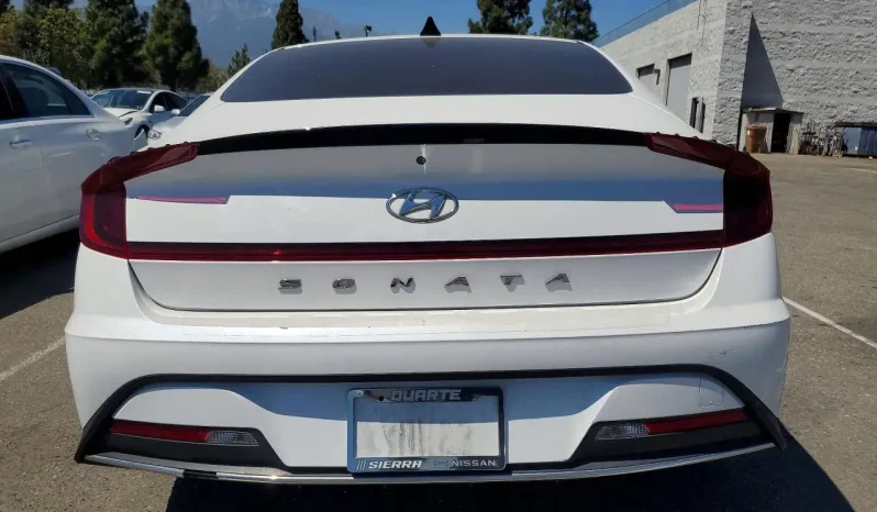 
								Hyundai Sonata Hybrid full									