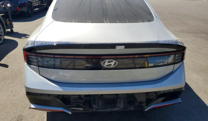 
								Hyundai Sonata full									