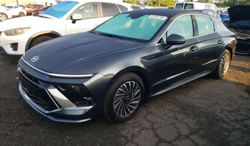 
								Hyundai Sonata Hybrid full									