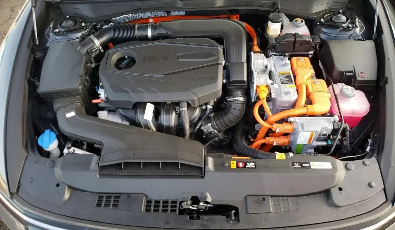 
								Hyundai Sonata Hybrid full									