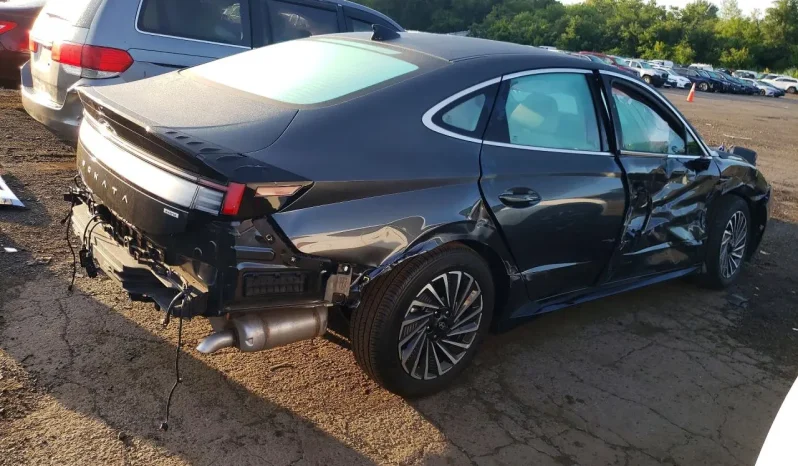 
								Hyundai Sonata Hybrid full									