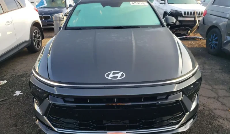 
								Hyundai Sonata Hybrid full									