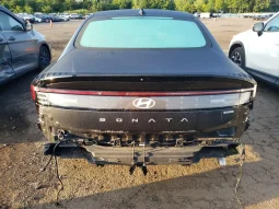 
										Hyundai Sonata Hybrid full									