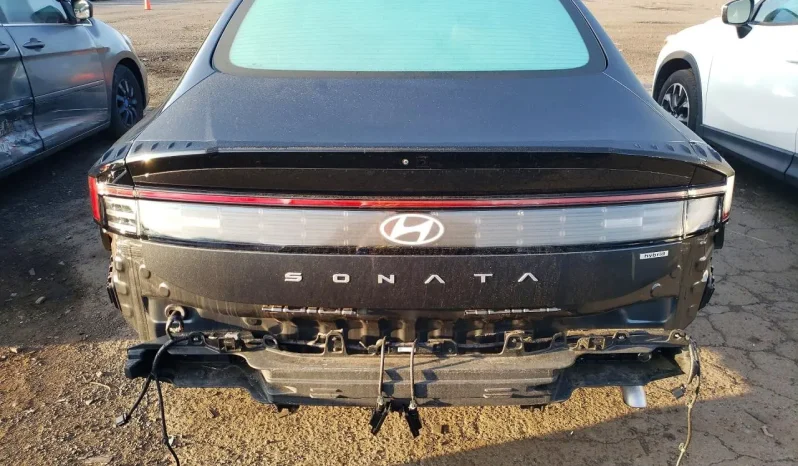 
								Hyundai Sonata Hybrid full									