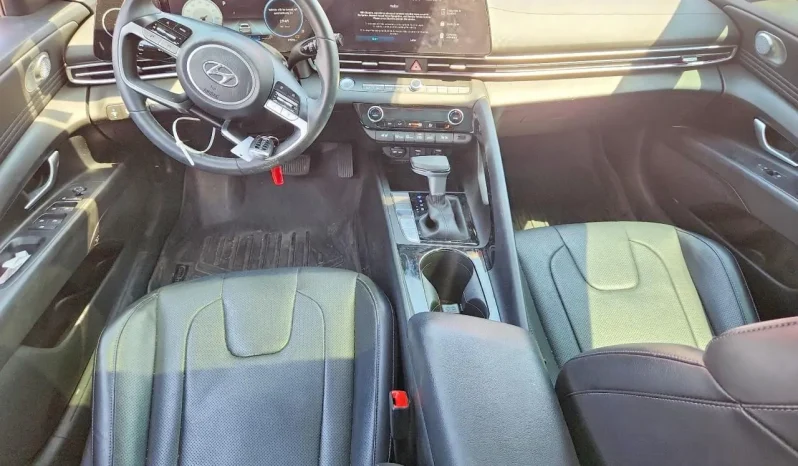 
								Hyundai Elantra full									