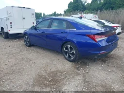 
										Hyundai Elantra Hybrid full									