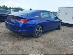 
										Hyundai Elantra Hybrid full									