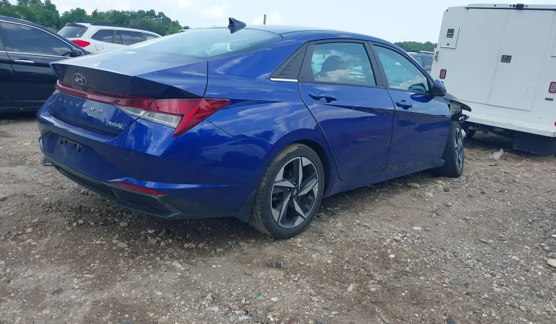 
								Hyundai Elantra Hybrid full									