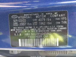 
										Hyundai Elantra Hybrid full									