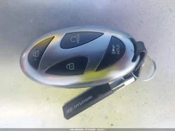 
										Hyundai Elantra full									