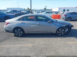 
										Hyundai Elantra full									