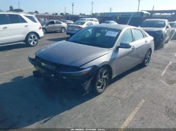 
										Hyundai Elantra full									
