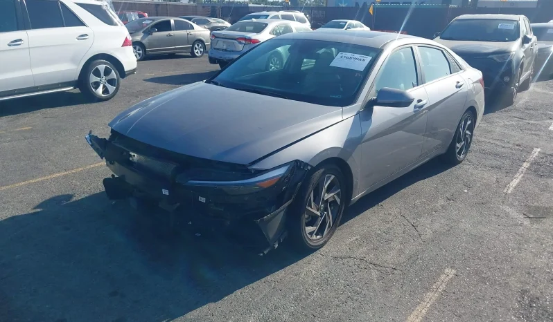
								Hyundai Elantra full									