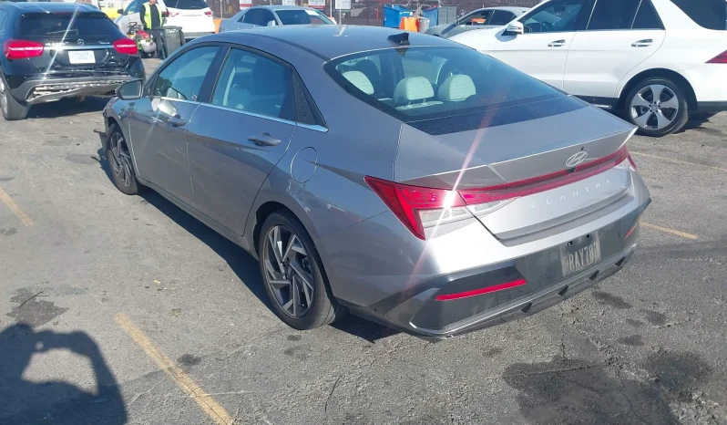 
								Hyundai Elantra full									