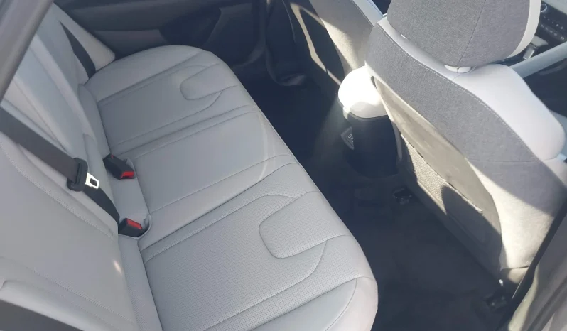 
								Hyundai Elantra full									