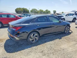 
										Hyundai Elantra full									