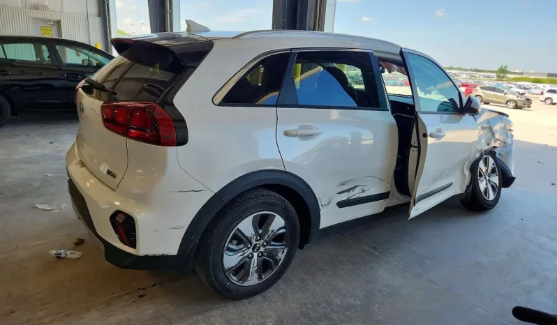 
								KIA Niro full									