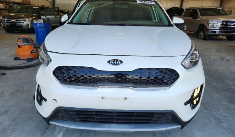 
								KIA Niro full									