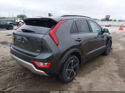 
										KIA Niro full									