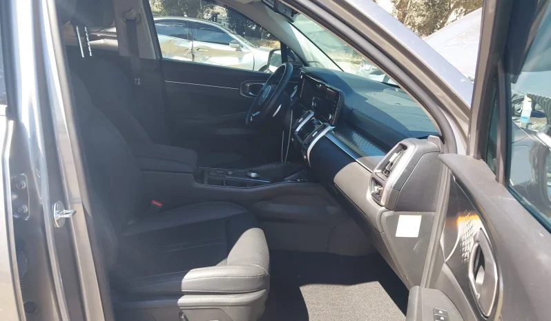 
								Kia Sorento full									