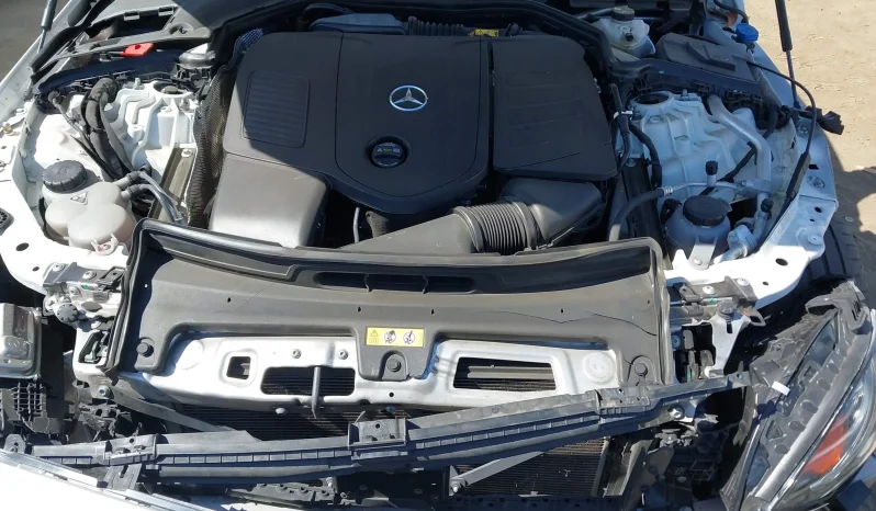 
								Mercedes-Benz C full									