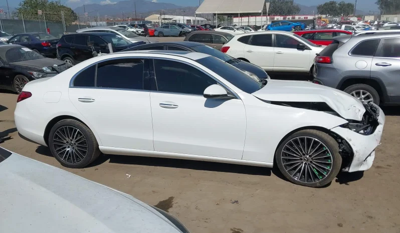 
								Mercedes-Benz C full									