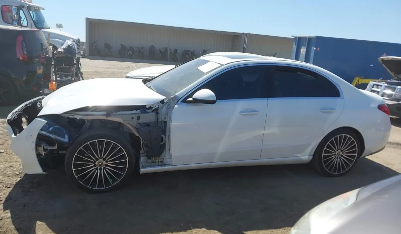 
								Mercedes-Benz C full									