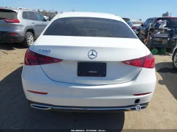 
										Mercedes-Benz C full									