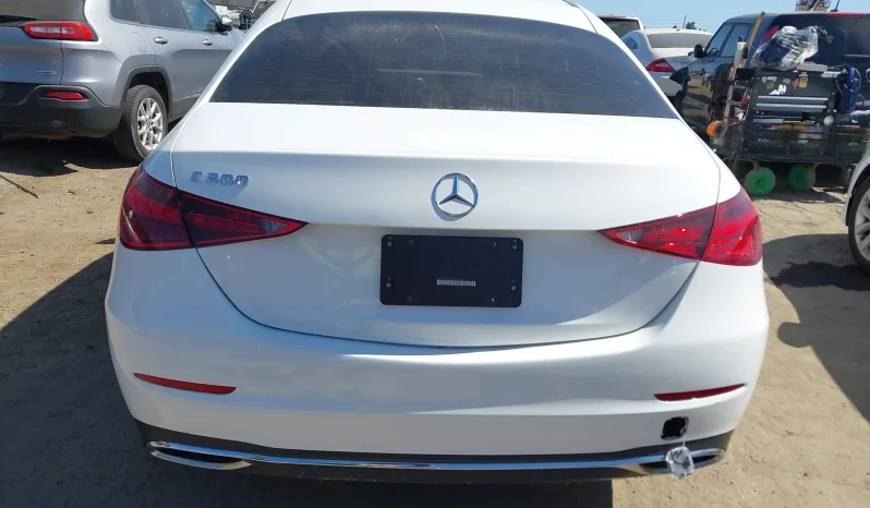
								Mercedes-Benz C full									