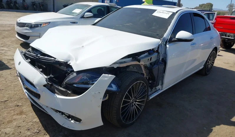 
								Mercedes-Benz C full									