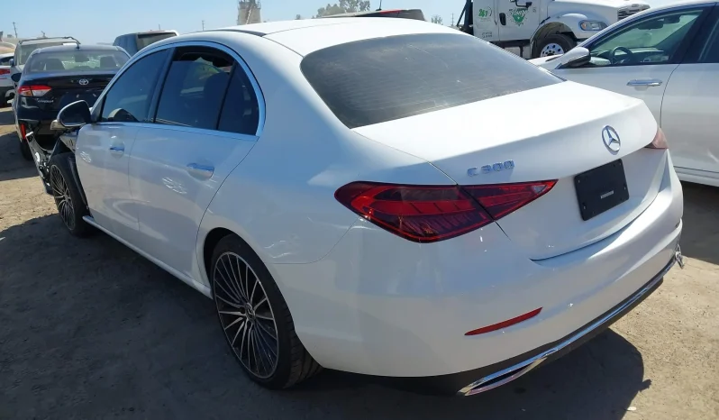 
								Mercedes-Benz C full									