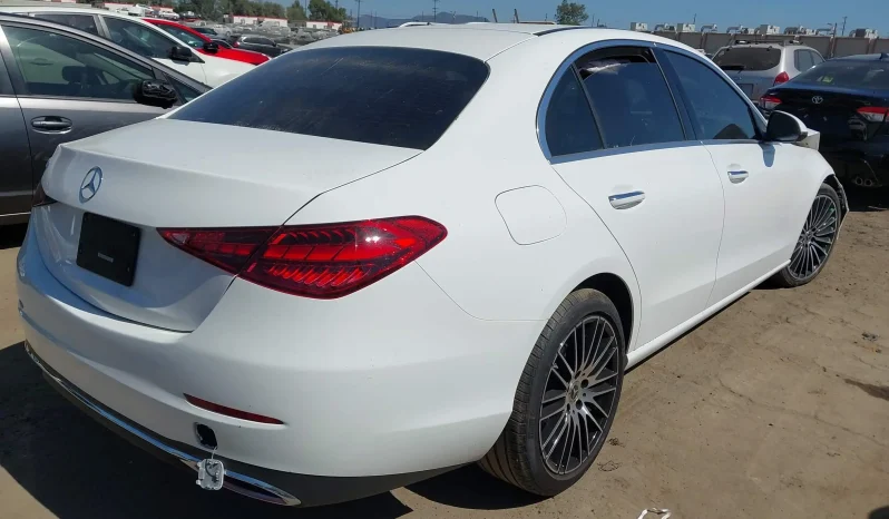 
								Mercedes-Benz C full									