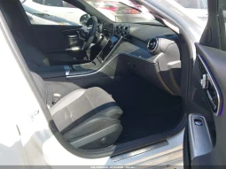 
										Mercedes-Benz C full									