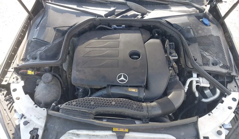 
								Mercedes-Benz C 300 full									