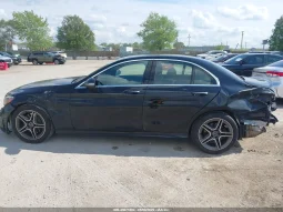 
										Mercedes-Benz C 300 full									
