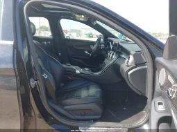 
										Mercedes-Benz C 300 full									