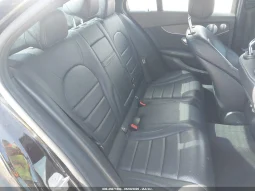 
										Mercedes-Benz C 300 full									