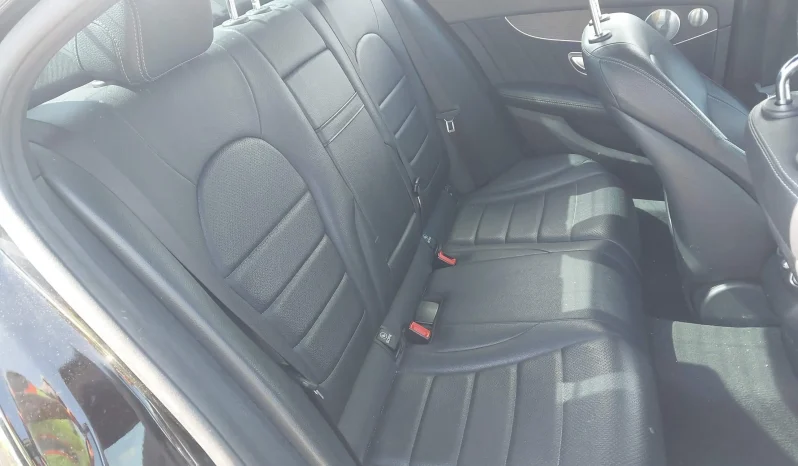 
								Mercedes-Benz C 300 full									
