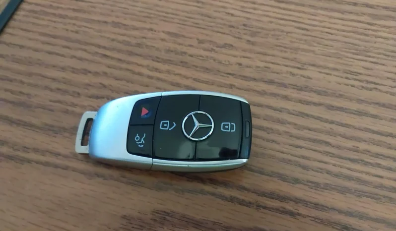 
								Mercedes-Benz E 350 full									