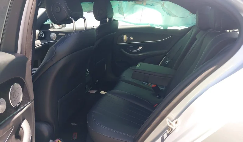 
								Mercedes-Benz E 350 full									