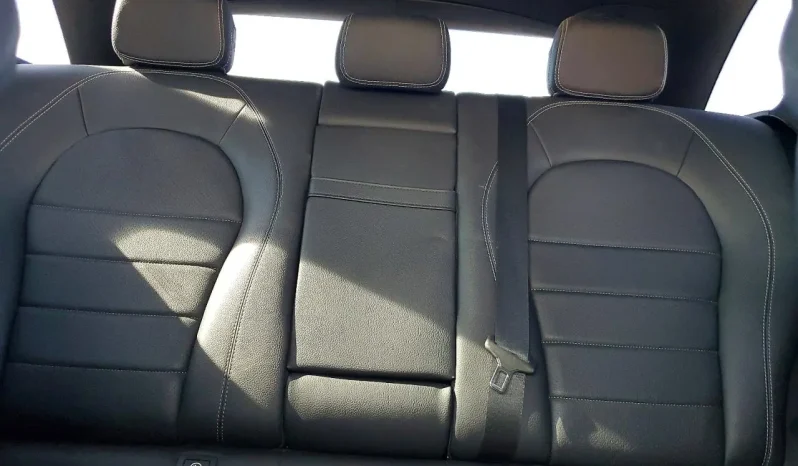 
								Mercedes-Benz GLC 300 full									