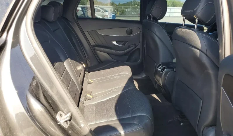 
								Mercedes-Benz GLC 300 full									