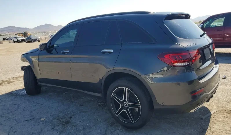 
								Mercedes-Benz GLC 300 full									