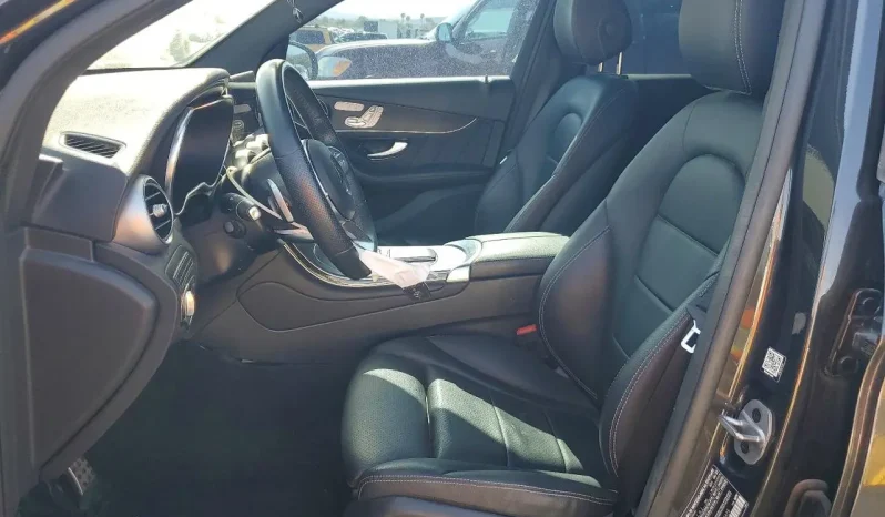 
								Mercedes-Benz GLC 300 full									
